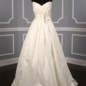 Anna Maier Couture Ivory NWT Sample